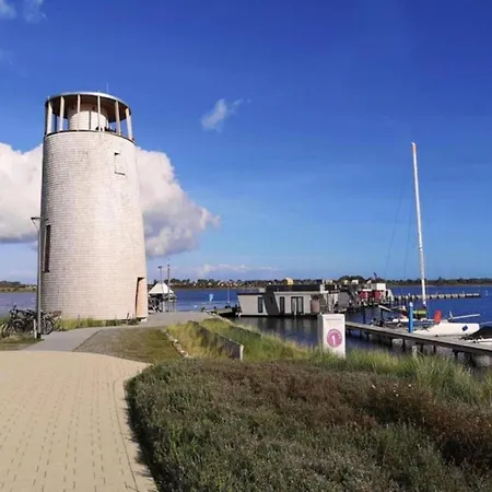 Apartman Coastal With Balcony *