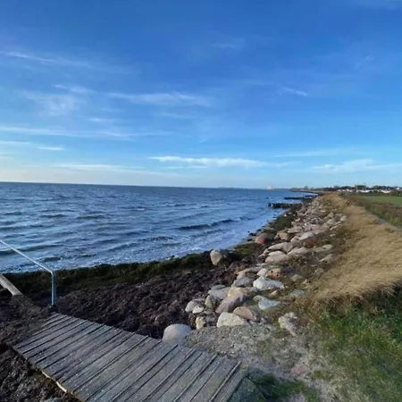 Daire Coastal With Balcony